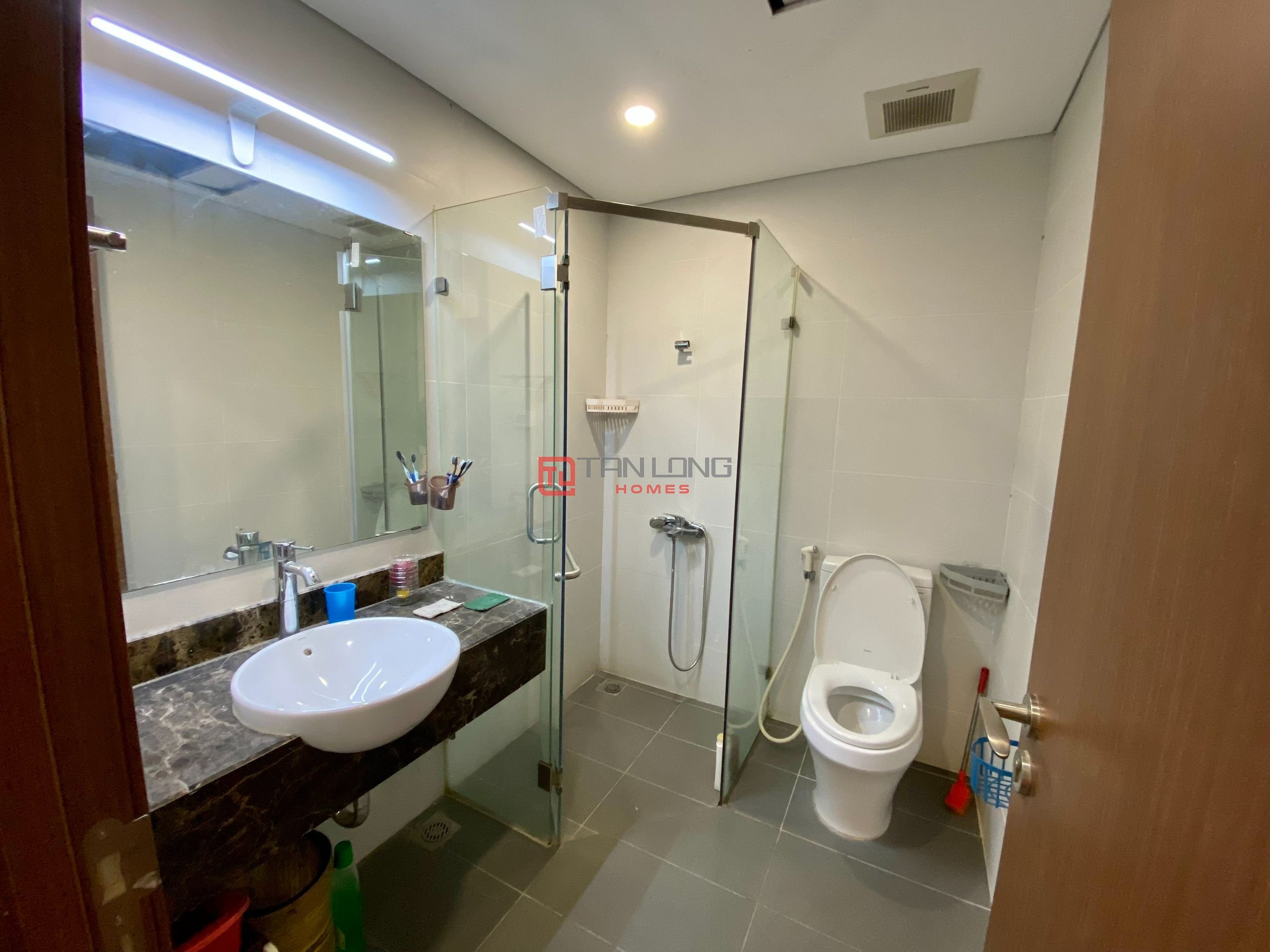 Siêu HOT! Bán nhanh căn góc 133m2 full đồ xịn tại N01T1 Ngoại Giao Đoàn 13