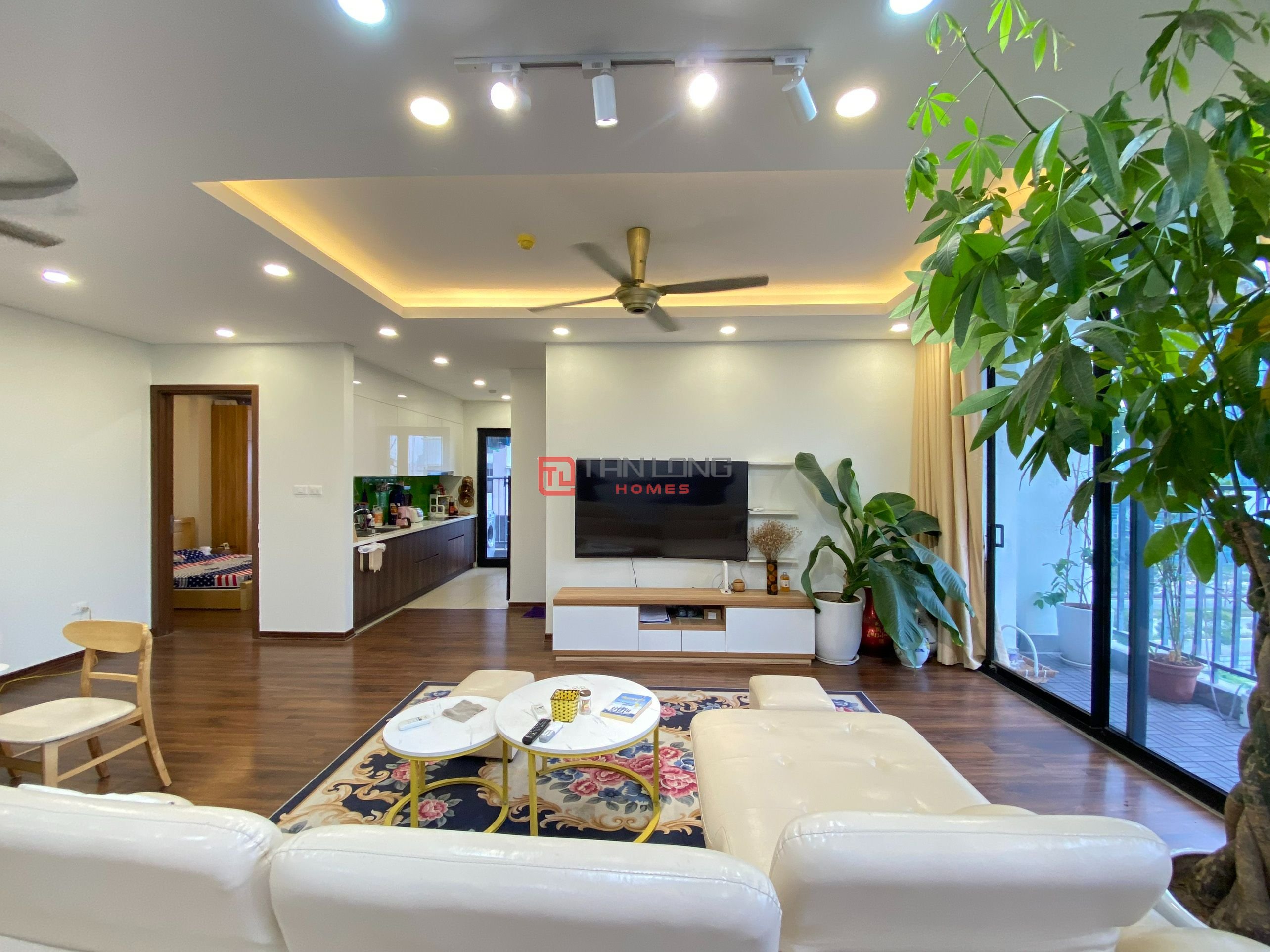 Siêu HOT! Bán nhanh căn góc 133m2 full đồ xịn tại N01T1 Ngoại Giao Đoàn 3