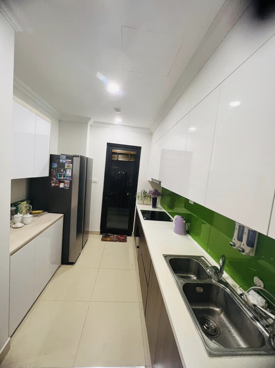 THE CORNER APARTMENT 133M2, 3 BEDROOMS, 3 BATHROOMS FOR RENT IN N01T1 BUILDING 5