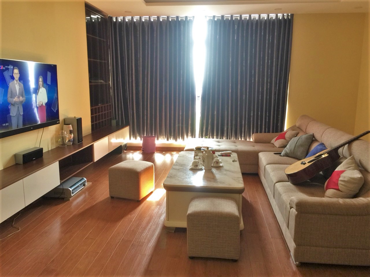 Thuê căn hộ căn góc chung cư N01T2 khu Ngoại Giao Đoàn, Bắc Từ Liêm, Hà Nội 1
